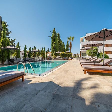 Silver Park Пафос Екстериор снимка
