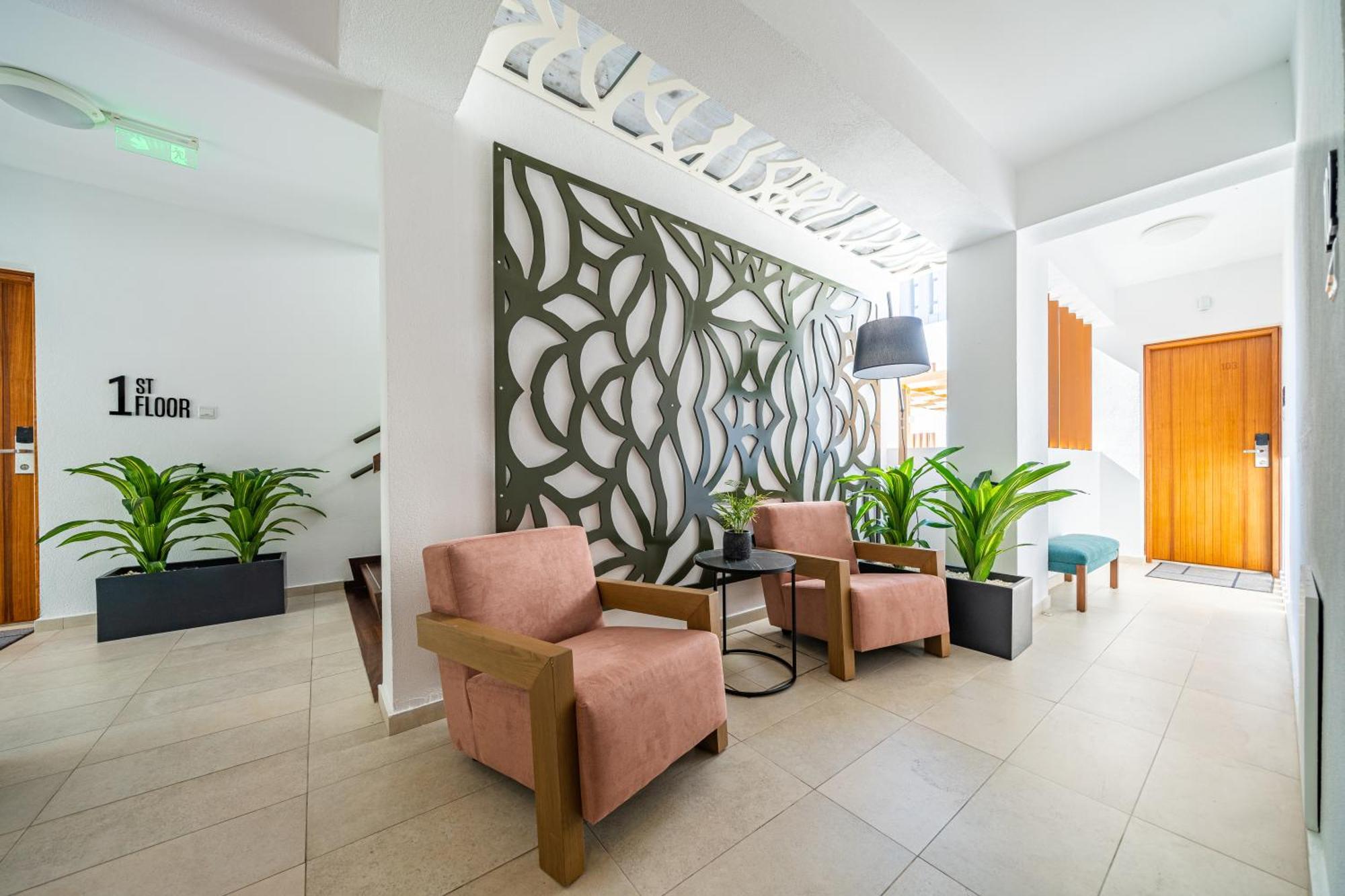 Silver Park Пафос Екстериор снимка