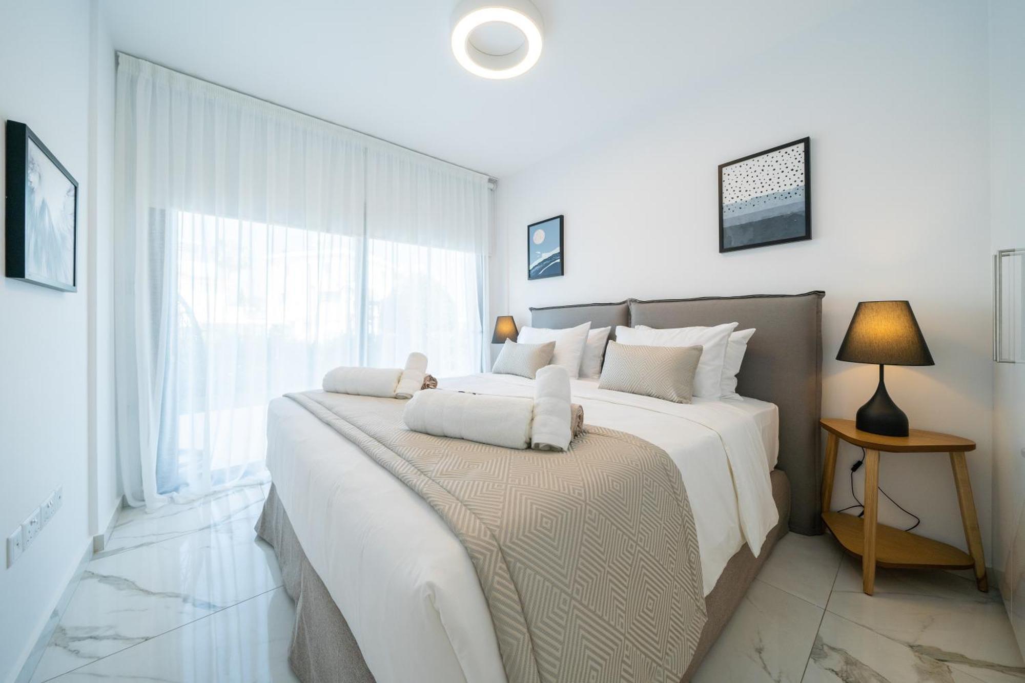 Silver Park Пафос Екстериор снимка