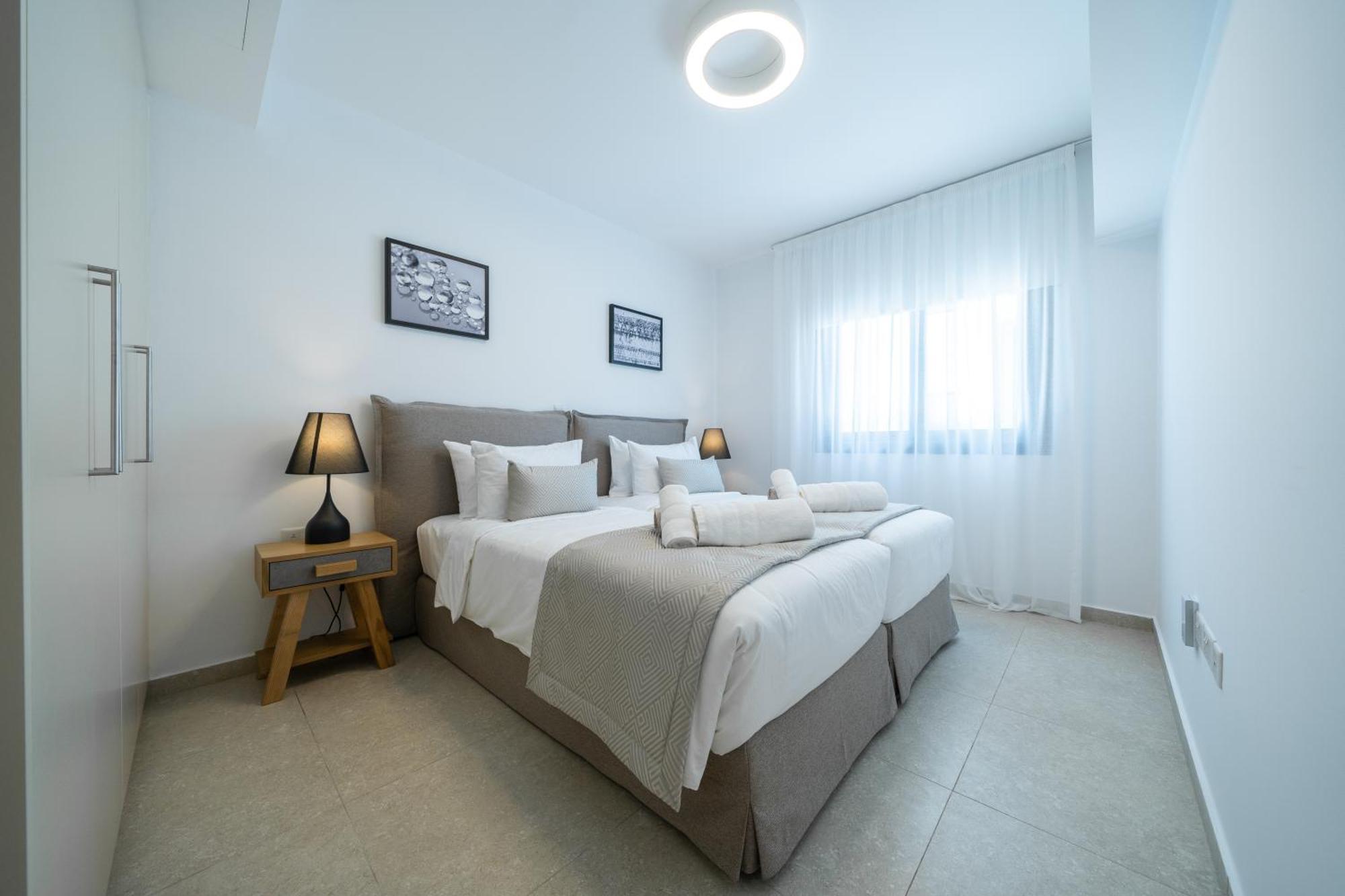 Silver Park Пафос Екстериор снимка