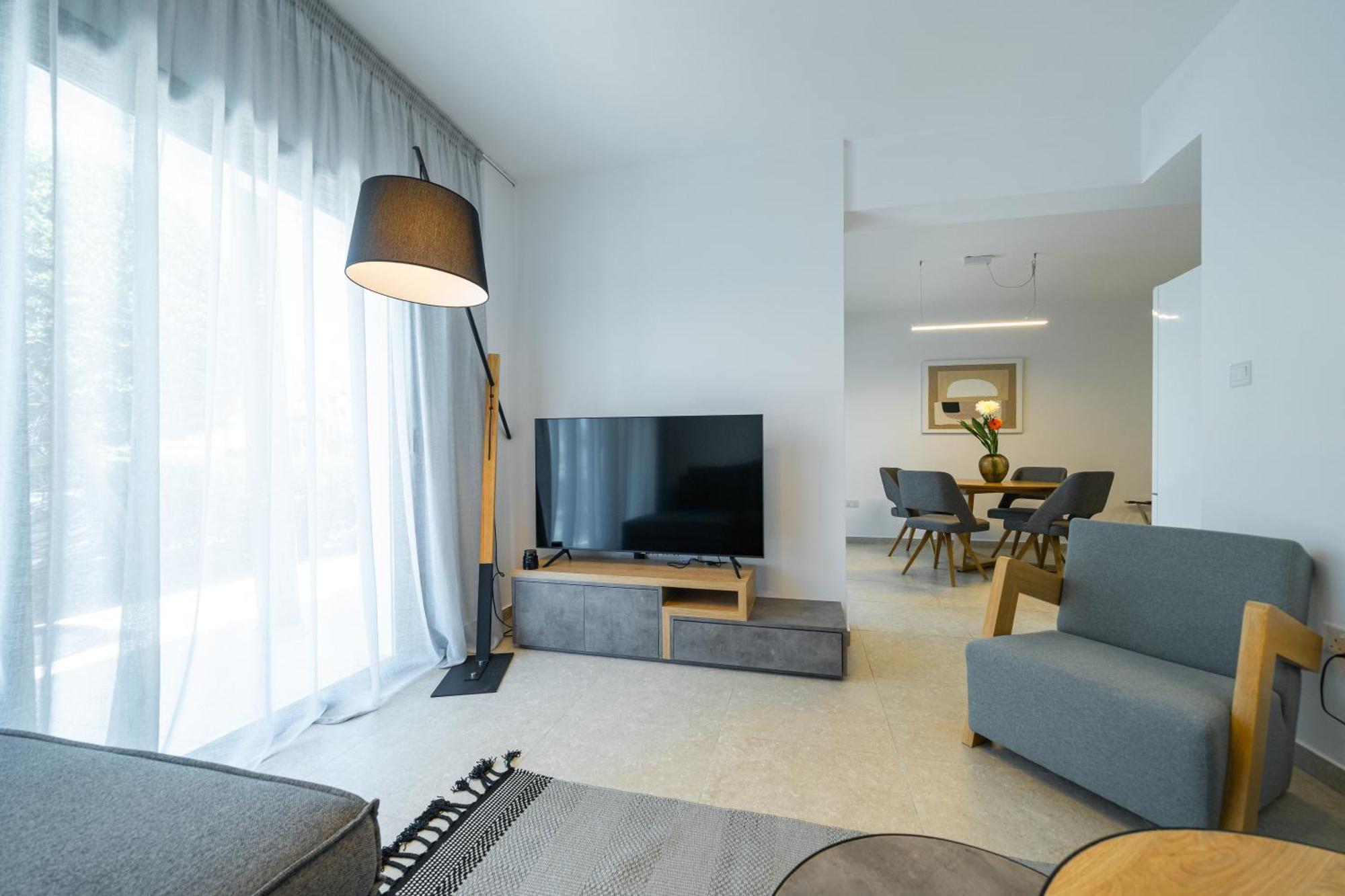 Silver Park Пафос Екстериор снимка